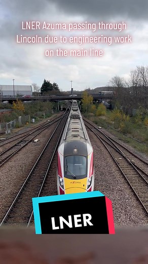 @lnerail Azuma pasing through lincoln central. #trains #train #trending #loco #rail #uk #ukrailways #trainspotting #desiel #deisel #lincoln #lincolncentral #lnerazuma #lner