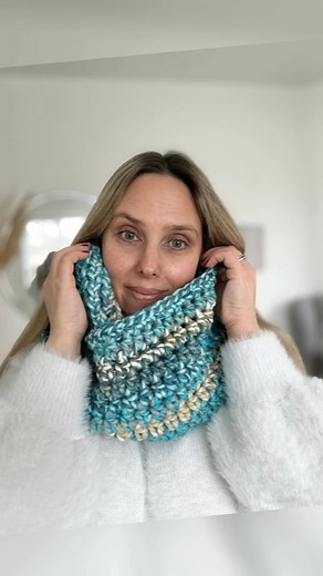 3 comments | 1 ball + 1 hour = perfect gift  The free snood tutorial is in my bio Luqu Super Chunky is back in stock now too ️  | Yarn Shop UK | Facebook