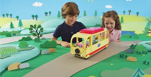 Peppa Pig's Transforming Campervan Feature Playset