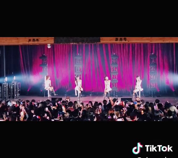 R.E.M. - Kiss of Life World Tour Highlights