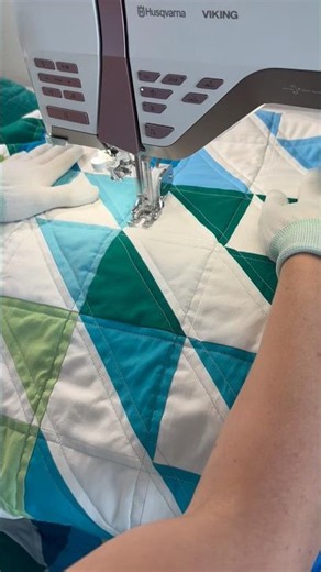 Using the trusty AccuQuilt for a stunning Kinetic Quilt!
