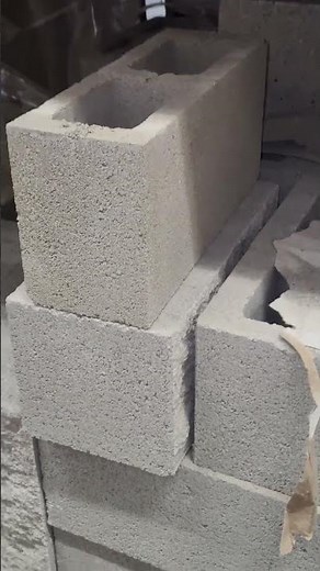 Idea for an elevated, 5'x10' cinderblock kennel | Brainstorm powers activated | kennel design