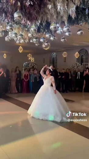 Estoy viviendo lo que tango soñé🤍#bodas #valsnovios #bride #fyp #viral #amor