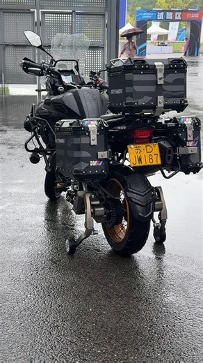 ADV motorcycle with Autopilot? #bmwr1250gs #bikelife #motorcycle #adv #rallybike #benelli #shorts