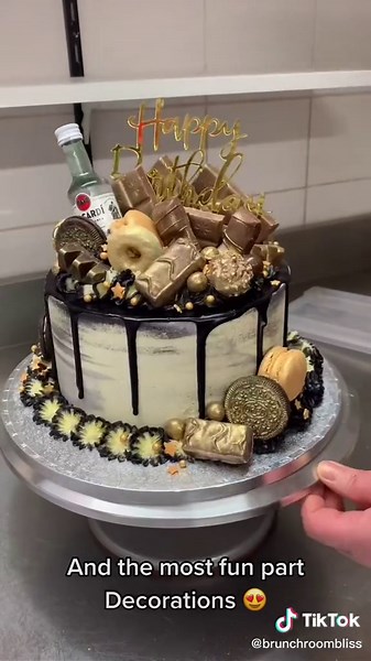 How to Make a Money Cake - Step-by-Step Guide