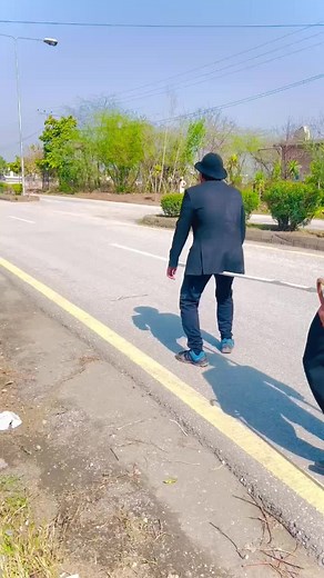 #fyp #foryou #comedy #short #charlieagain9 #viralvideo @Charlie In Pakistan