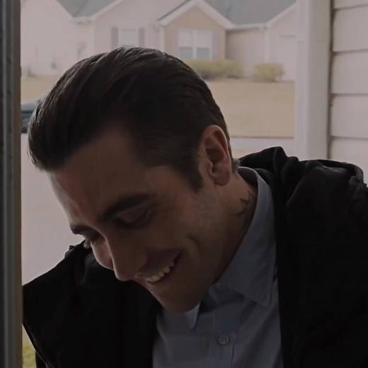 Exploring the Intense World of Detective Jake Gyllenhaal in 'Prisoners movie'