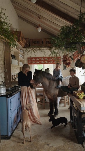 Elena Bazu 🇺🇦 on Instagram: "A pleasure to film and edit for @houseandgardenuk this story with @calliecoles earlier in December ✨ Filmed on @lumix S1RII and @sigmauk 24-70 Art. Edited and colour graded in #davinciresolve."