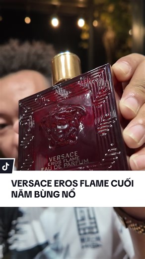 Cuối năm thì Versace Eros Flame là 1 trong những con xứng đáng thêm về cho tủ nước hoa của anh em #chuca #chucareviewkhongbooking #chucareview #versaceerosflame #blanc