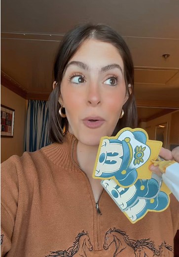 Off on the Disney Fantasy for a Pixar Day at Sea Trip for a mommy & daughters trip! #disney #disneytravelplanner #disneytraveltips #disneyworld #wdw