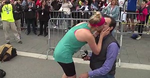 Akron Half Marathon runner gets surprise proposal after crossing finish line
