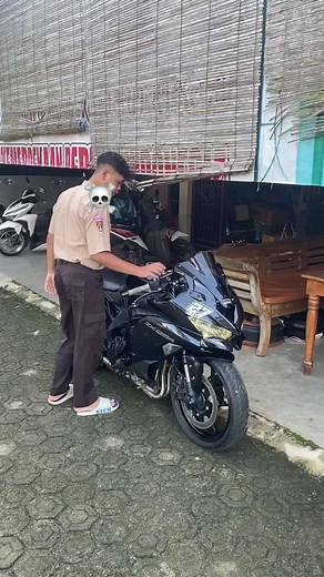 Suara Motor Kawasaki Ninja ZX25R: Cek Sound, Raungan, Geber Geber