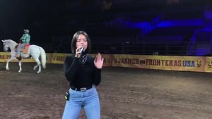 En el SAP Center , San José, CA. Ensayo #JaripeoSinFronteras | Ángela Aguilar
