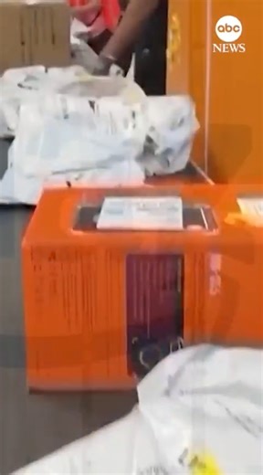 135K views · 257 reactions | Amazon has announced that it will cut an estimated 14,000 jobs from its corporate workforce as it focuses on “reducing bureaucracy, removing layers, and shifting resources,” according to the company. 2wsb.tv/4qCoGPK | WSB-TV | Facebook