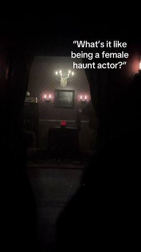 Experience the Life of a Female Haunt Actor