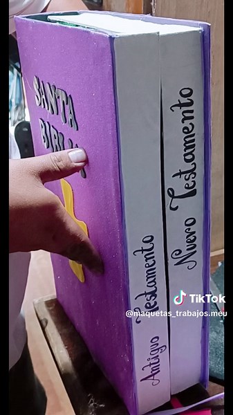 Cómo hacer una maqueta de la Biblia con cartón paso a paso