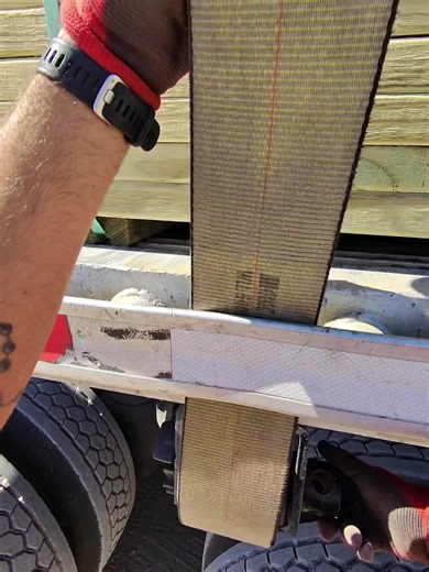 How to strap load in flatbed #trucking #truck #trucker #truckerlife #trucks