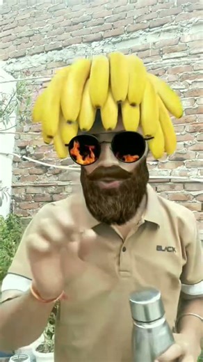 The human body transports water, greening the desert is funny special effects desert greening