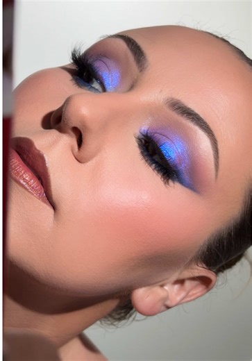 Replying to @neoculturetings I wanna roll around in it tbh. @bellabeautebar crystalize palette Eye base: @Laura Geller Beauty full coverage concealer- fair and City Color - sky Liners: @Hung Vanngo Beauty - along the lash line and personal preference Lashes: @Lilly Lashes self adhesive lashes- game changer Foundation: @Givenchy Beauty glow serum - 3C Corrector: @M·A·C Cosmetics peach Blush: @rhode skin - spicy marg Concealer: @Estée Lauder DW - 2.5C Bronzer: @NARS Cosmetics Laguna 3 Powder: Give