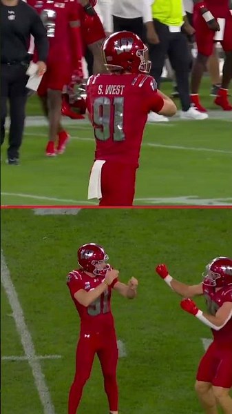 THAT'S how you celebrate a perfect punt! 🎯
