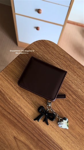Elegant Mini Wallet for Every Occasion