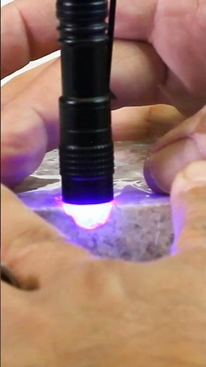 Introducing the New Mini Pen Light in Every HIMG Surface Repair Kit!