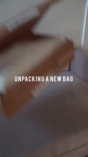 I found the perfect everyday bag that fits my entire life and even more. Its timeless design will always be relevant, as it’s a classic. I can call this bag “Hermione’s bag” because it’s soo comfortable and spacious. @flattered 🤍