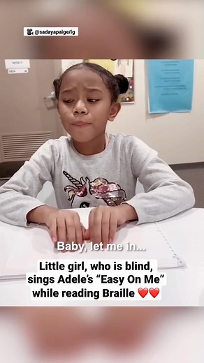 Little girl, who is blind, sings Adele’s “Easy On Me” while reading Braille ❤️❤️ | Trailer Hunters