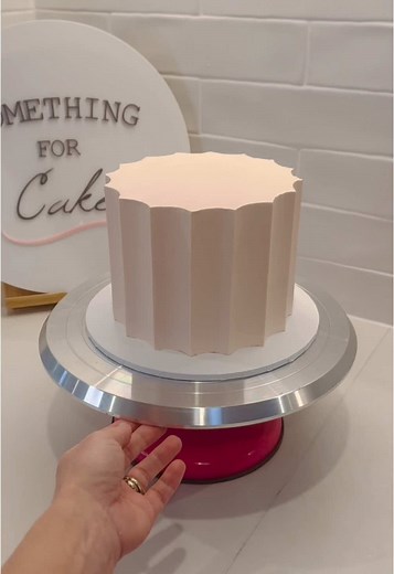 3 top tips for using cake guides #cakedecorating #cakemaking #cakeguides #cakevideo