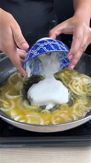 Skillet pork chop with creamy mouthwatering sauce