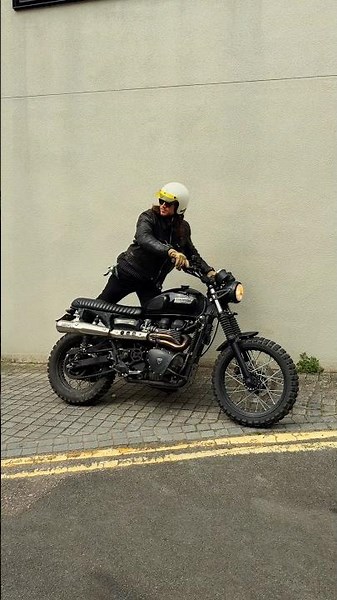 Triumph Scrambler 900 | Spring Blast Around London 🇬🇧