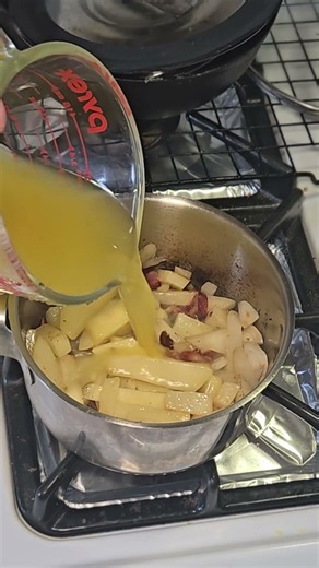 Insanely Delicious Potato & Bacon Soup in Under 20 Min