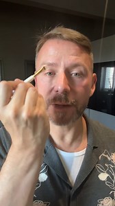 As much as I'd love to take ALL my brushes on holiday with me, it's just not practical 🤷‍♂️ Watch to find out which of my White Gold collection are holiday essentials and why 👆 Make sure you tag me in any snaps you get of my White Gold collection on your travels this summer! I'd love to see what you guys get up to! #beauty #makeupbrushes #syntheticbrushes #holidayessentials | Goss Makeup Artist