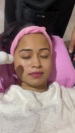 1.5M views · 10K reactions | রোদে পোরা দাগ আর থাকবে না Look change ladies saloon | Thanzil jony | Facebook