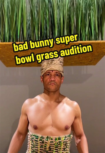 I’m glad that Bad Bunny is opening doors for us! Hopefully now people will stop thinking of us as “just the grass.” 💪🏽🍃 。 #badbunny #superbowl #superbowlhalftimeshow #lionking #musicaltheatre