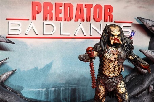 『プレデター: バッドランド』は良作？駄作？...批評家たちのレビューは「一方に傾いている」