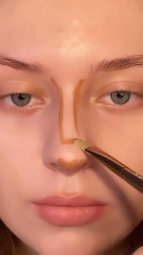 LENA on Instagram: "trying a new makeup style ʕ•ᴥ•ʔ makeup inspo: @aestheticallyhannah i love how she does her makeup and i wanted to try it :) products i used: @vanitymakeupcosmetics Sculpt and Glow Contouring for nose contour @artistcouture highlighter in coco bling @anastasiabeverlyhills dip brow pomade in soft brown @nyxcosmetics_uk epic ink liner @hudabeauty medium nude obsessions palette @kashbeauty @keilidhmua lashes in style solstice @narsissist loose eyeshadow in shockem @sheglam_offici