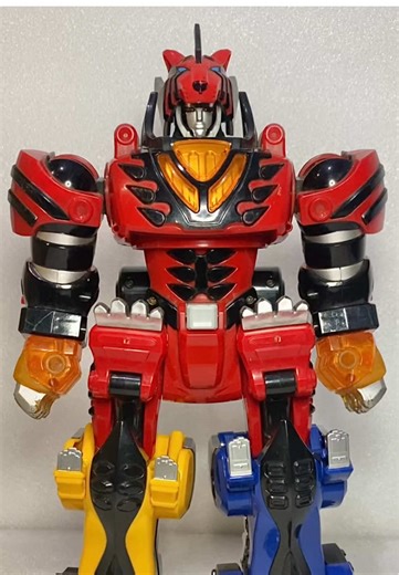 Unleashing the DX Jungle Pride Megazord from Power Rangers
