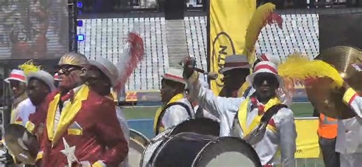 Capetonians came out in their numbers as they enjoyed the annual Kaapse Klopse parade that took a new route via Somerset Road into the Cape Town stadium. #capetown #carnival #Newyear #mothercity https://capeargus.co.za/weekend-argus/news/2026-01-05-cape-towns-tweede-nuwe-jaar-a-new-route-for-the-kaapse-klopse-carnival/ | Weekend Argus