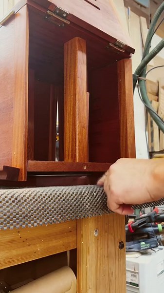 Dowel centering pins for perfect alignment #woodworking #tools #maker #diyhacks