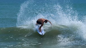 Cory Lopez and the new ...Lost Surfboards Puddle Jumper Pro in #lightspeed technology🤯🔥 Full review live at: https://www.realwatersports.com/collections/lost-puddle-jumper-pro Cory joined us after the sessions to break down the performance, and what makes this board different than your standard HPSB and all the previous Puddle Jumpers. Watch the REAL review with Cory and Trip at the link in our profile. Watermen's Retreat @matt_biolos O'Neill CORKCICLE Surfline 🎥 Jeffrey O'Neil | REAL Watersp