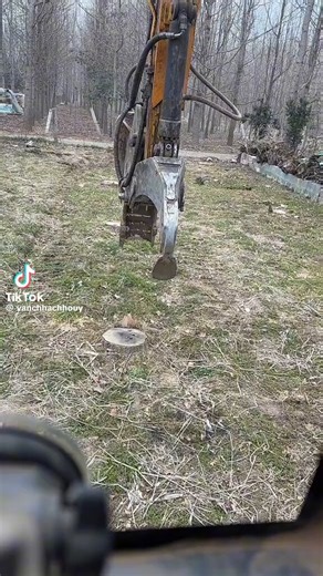 Not only does it remove the stump for you, it also fills the hole back in. This is amazing! 🔥