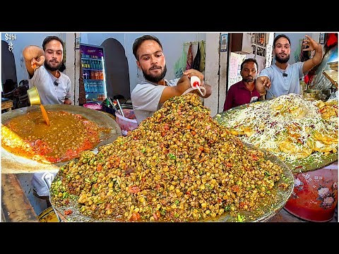 India's Most UNEXPECTED Tadke Wale Shahi Paneer Chole Kulche 😍 Street Food India