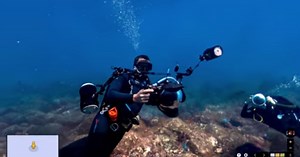 Google Street View goes underwater