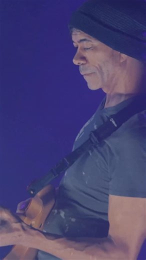 @greghoweguitar slays the machine with his awesome conceptual “Distorted Mirror” solo. Greg describes his approach to conceptual solos and how he crafted his Distorted Mirror approach on an instructional video that is available now on YouTube. The power and expressiveness in this Distorted Mirror solo is unreal! Check it out! #greghowe #kieselguitars #guitarsolo #guitar #guitaristofinstagram #guitarlife #guitargear #guitarists #dvmark #vegatrem | DarWin Music