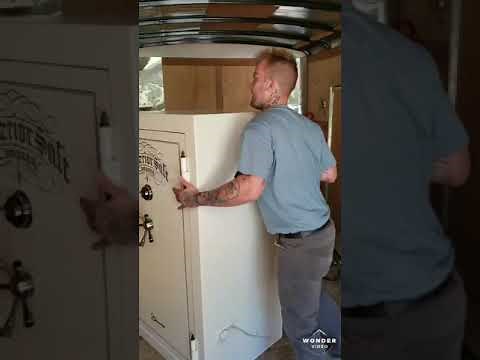 How to move a 700 lbs gun safe | Winslow's Moving Services | 903-676-8402