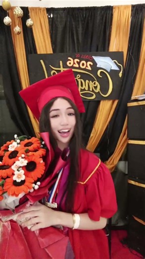 Graduation Transition 🥳 #fliptheswitch #Graduation #graduationtrasition #fyp #nonstop