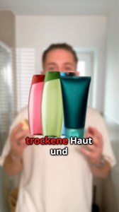 Du hast fettige oder trockene und strohige Haare nach dem Duschen? Dann mach jetzt Schluss mit chemischen Shampoos ❌ mit der Störtebekker Männerpflege 🧔‍♂️ ✅ Reinigt deine Haare gründlich & intensiv ✅ Fettet nicht & macht deine Haare leicht kämmbar ✅ Inklusive Abtropfsieb & Sisal Säckchen ✅ Langfristig günstiger als herkömmliche Shampoos aus dem Drogeriemarkt ✅ Macht jede Wäsche zu einem Wellness-Erlebnis ✅ Biologisch abbaubar & ohne Plastik Bestelle jetzt dein Duschset & tu deinen Haaren etwas