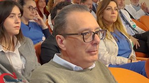 #BARI | L’Istituto Tumori ospita il prof. Perrone per parlare di organizzazione aziendale e fiducia . . #istituto #tumori #news24city | news24.City | Facebook