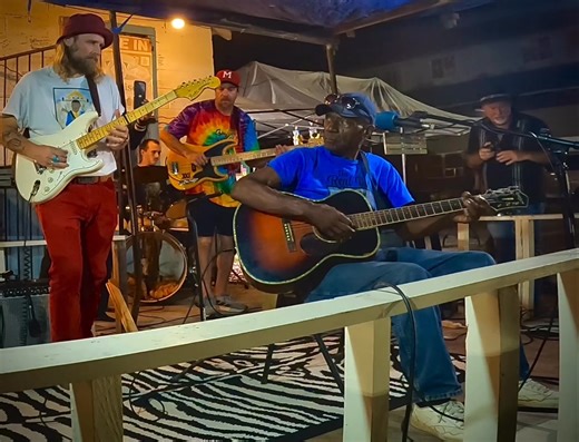 Blue Front Cafe 💙🎸 w/ Jimmy "Duck" Holmes (Bentonia, Mississippi) #AllNightLong 🚐💨 | Shakedown South